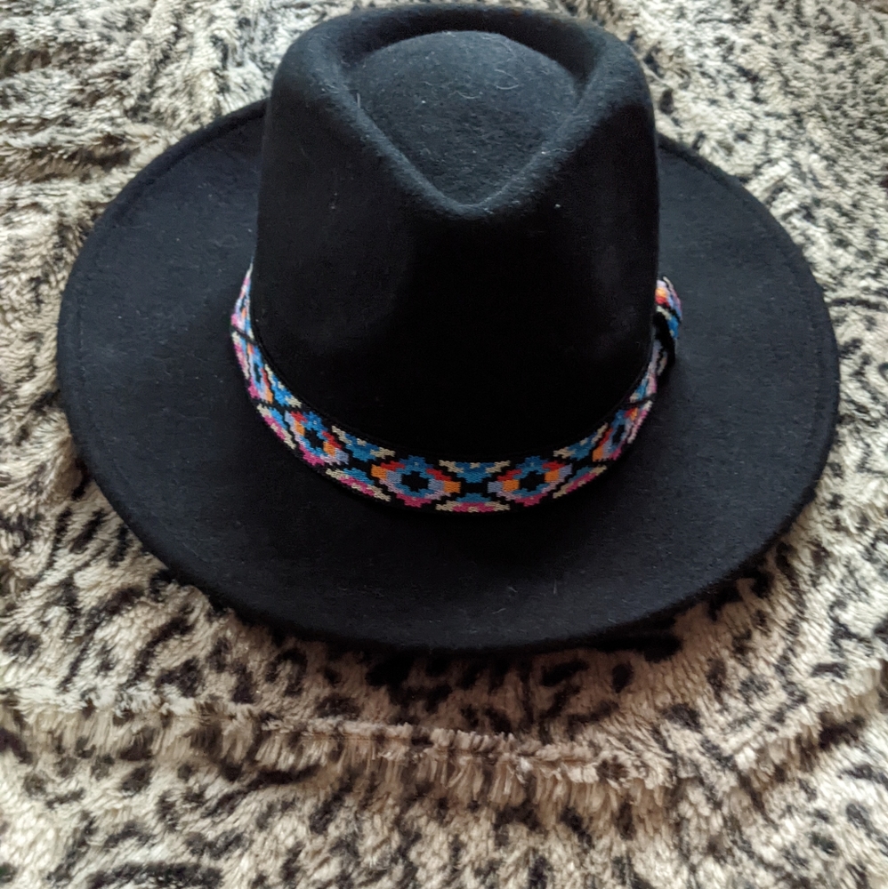 Hat - Picture 8 of 10
